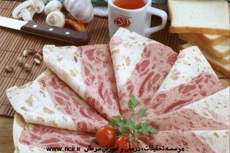 از خوردن گوشت فراوری شده و سوسیس و کالباس صرف‌نظر شود